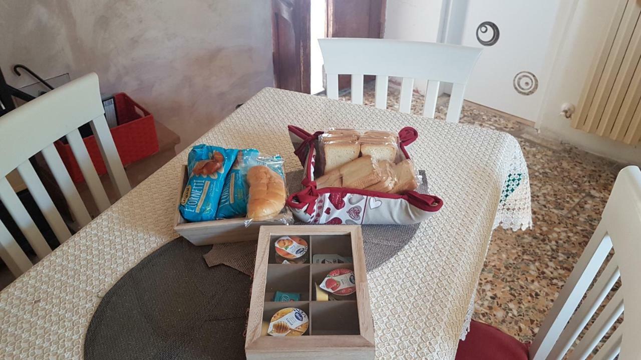La Casetta Del Pellegrino Daire Poggio Bustone Dış mekan fotoğraf